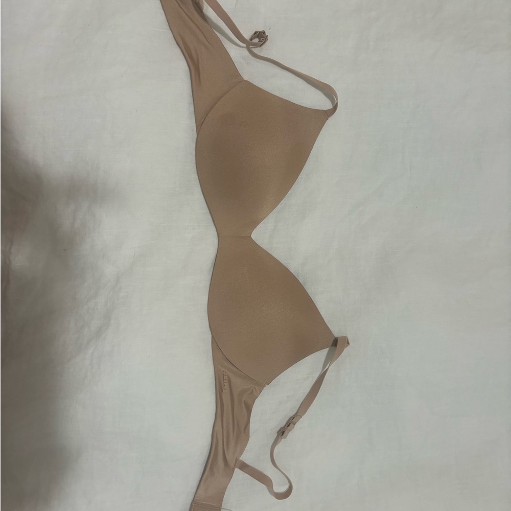 SKIMS wireless form push-up bra